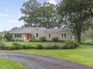 493 W Townsend Rd, Lunenburg, MA 01462