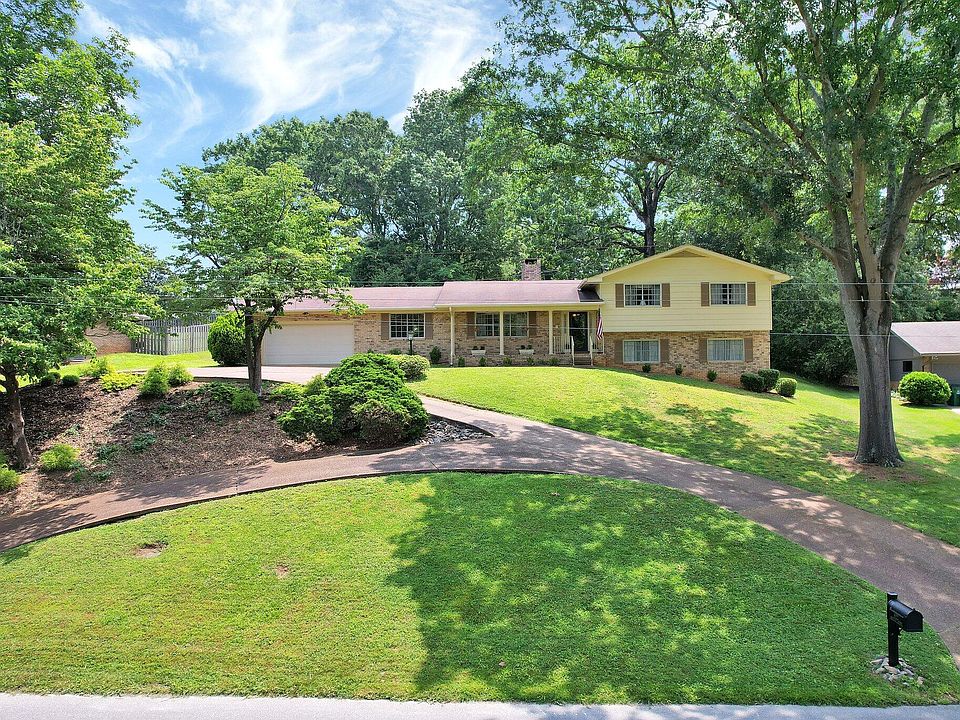 1st image of 622 Melville Ave