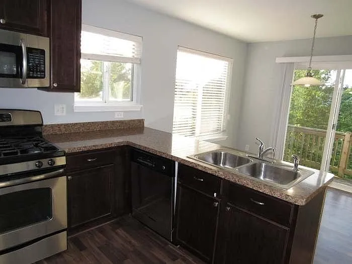 1708 Sandcastle Ln — Photo 9