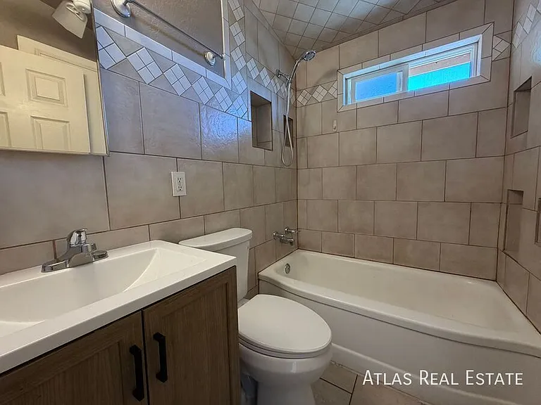 1932 S Campbell Ave — Photo 14
