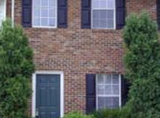 6 Kingsbridge Ct, Warrenton, VA 20186