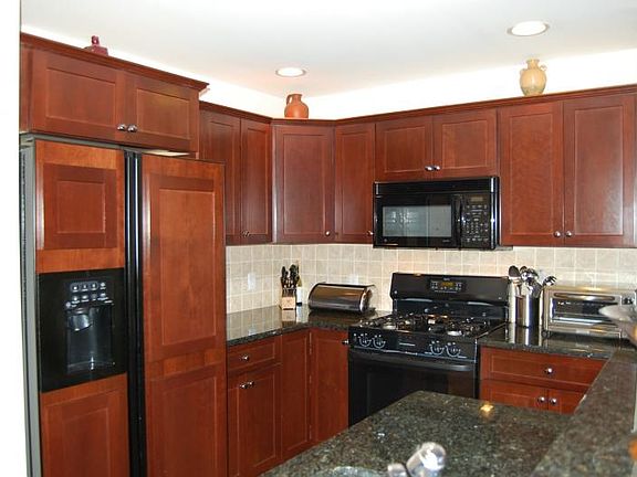 4th image of 307 Central Park Pl