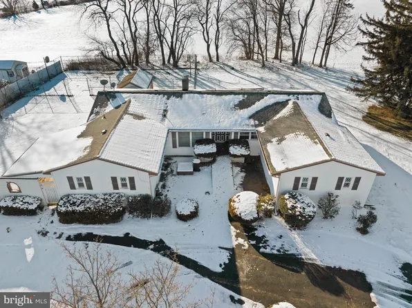 11 Drialo Dr, Allentown, NJ 08501