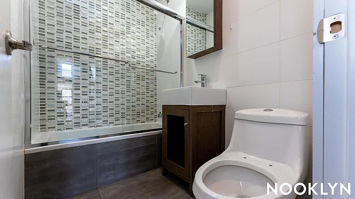 Rented by Nooklyn NYC LLC | media 17