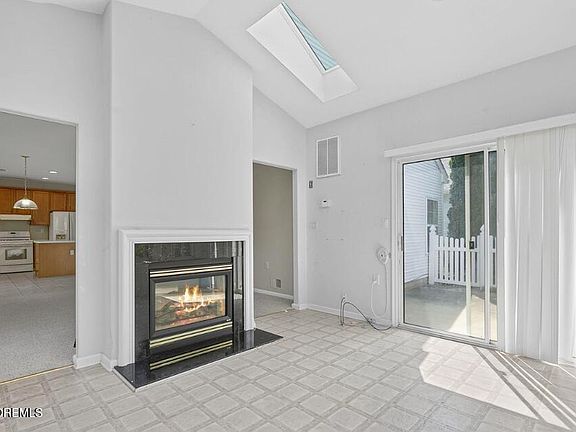 5th image of 5 Rochford Dr