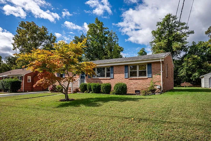 3 bed, 1.5 bath, 1188 sqft, $1,895 — Photo 4