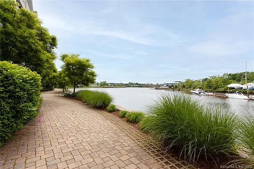 4 Daskams Ln #309 Photo 1