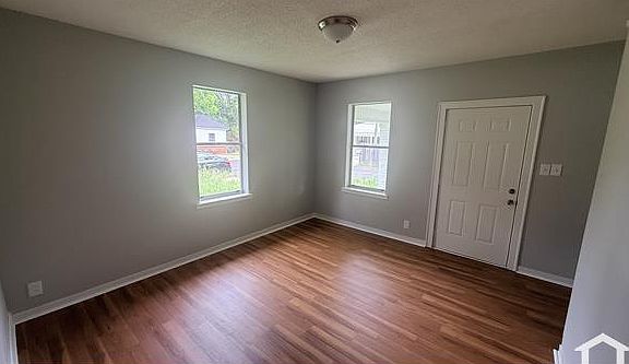 4th image of 5405 10th St S