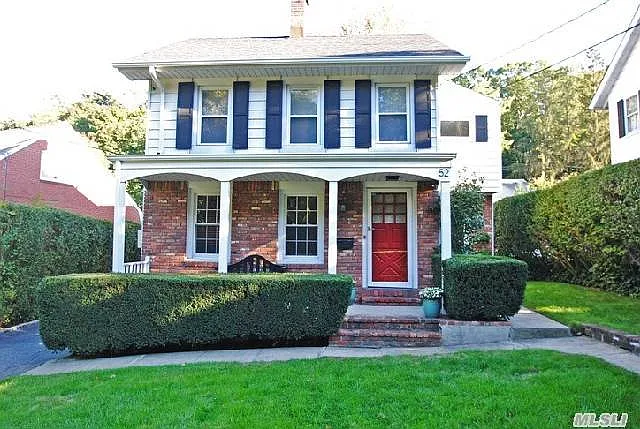 52 Mott Ave photo 1
