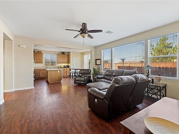 5th image of 34267 Woodshire Dr