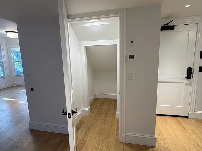 82-83 Gardner St #U200 — Photo 12