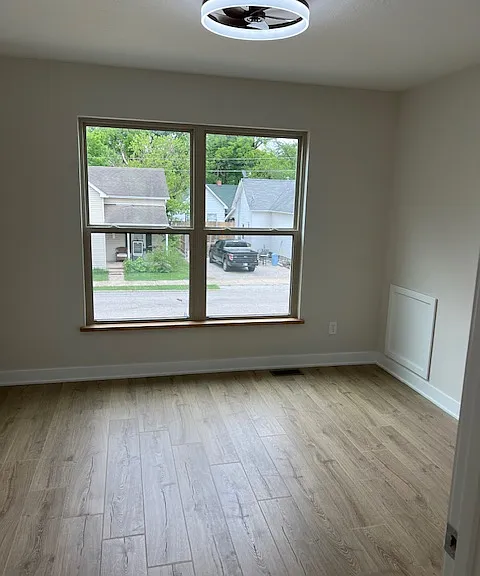282 N East St — Photo 11