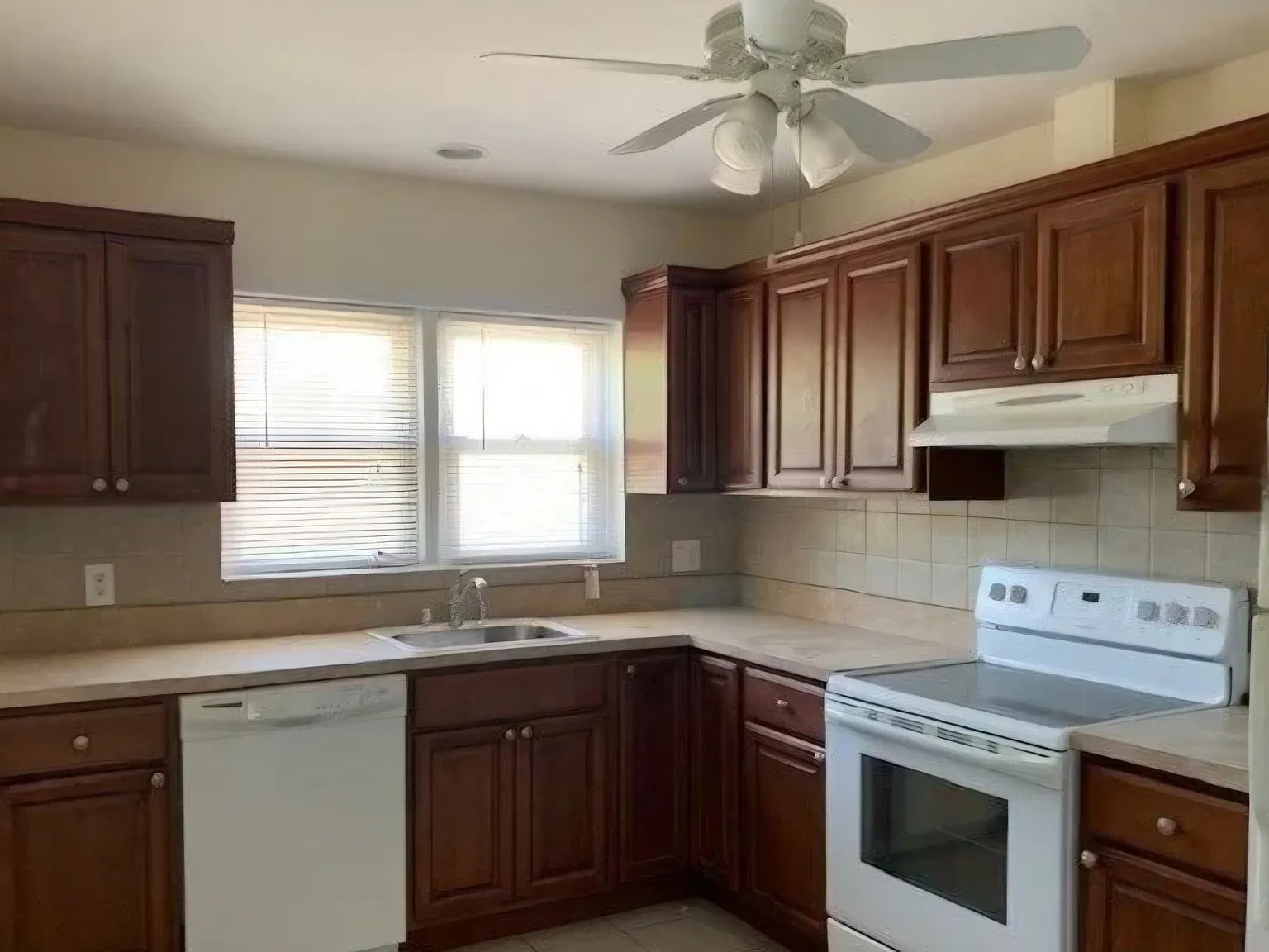 2 bed, 900 sqft, $2,800 — Photo 2