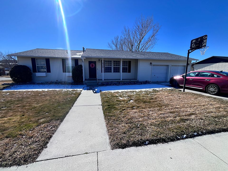 1st image of 826 E 1080th St N