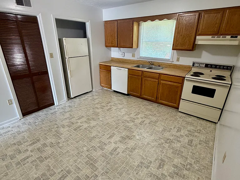 820 Locust St #3 — Photo 4