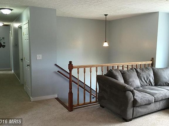 4th image of 10907 Blake Ln