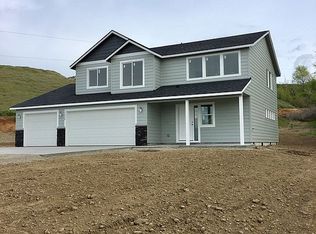 1428 Canyon Rd, Grandview, WA 98930