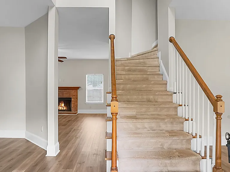 3274 Middleburry Ln — Photo 8