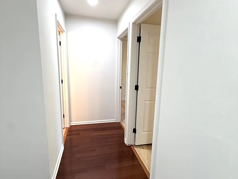 610 Brentwood Ct — Photo 9