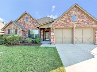 553 Sterling Dr, Benbrook, TX 76126