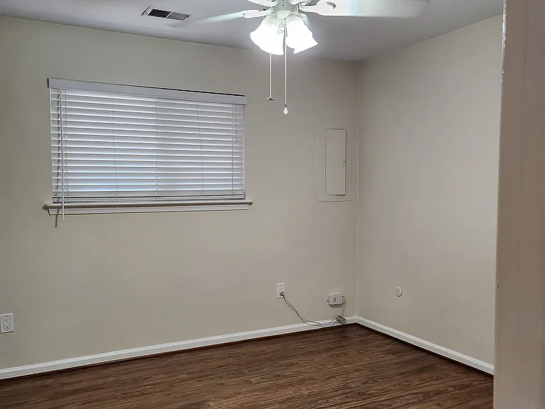 4604 Guam St #A — Photo 32