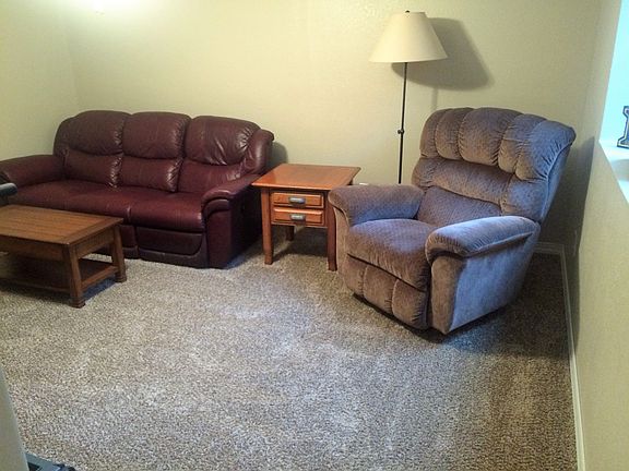 4th image of 262 Woodfield Dr