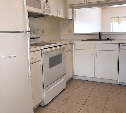 3rd image of 113 SW 96th Ave #113