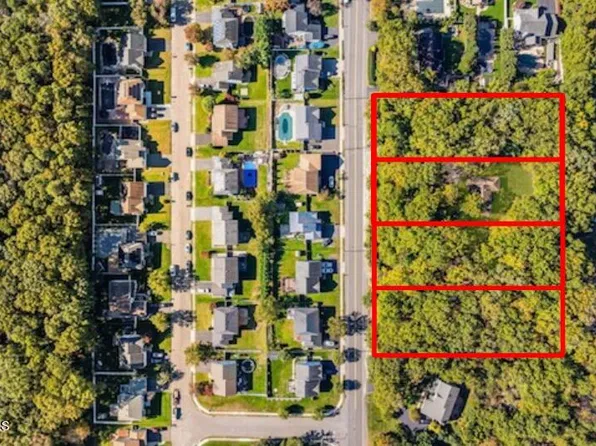 62 Friendship Road, Howell, NJ 07731
