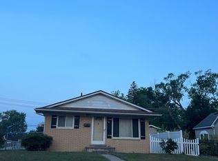 9017 Danzig St, Livonia, MI 48150