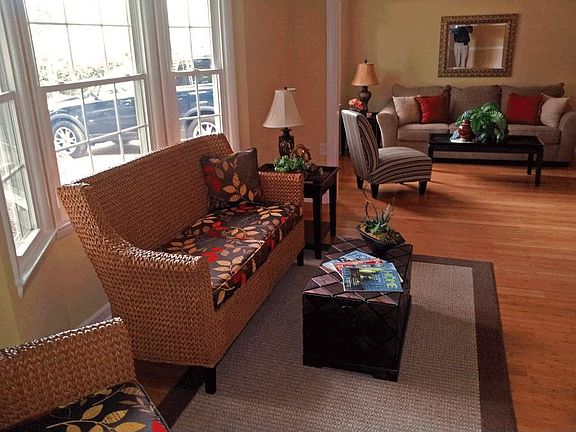 Den - first2know.com