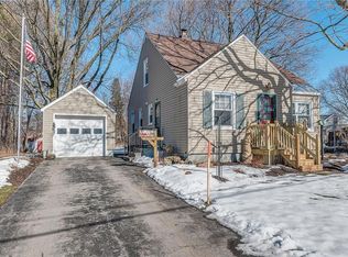 63 Homeland Rd, North Syracuse, NY 13212