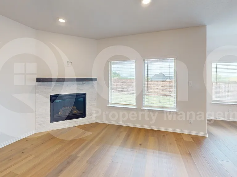 1004 Coppersmith Way — Photo 6