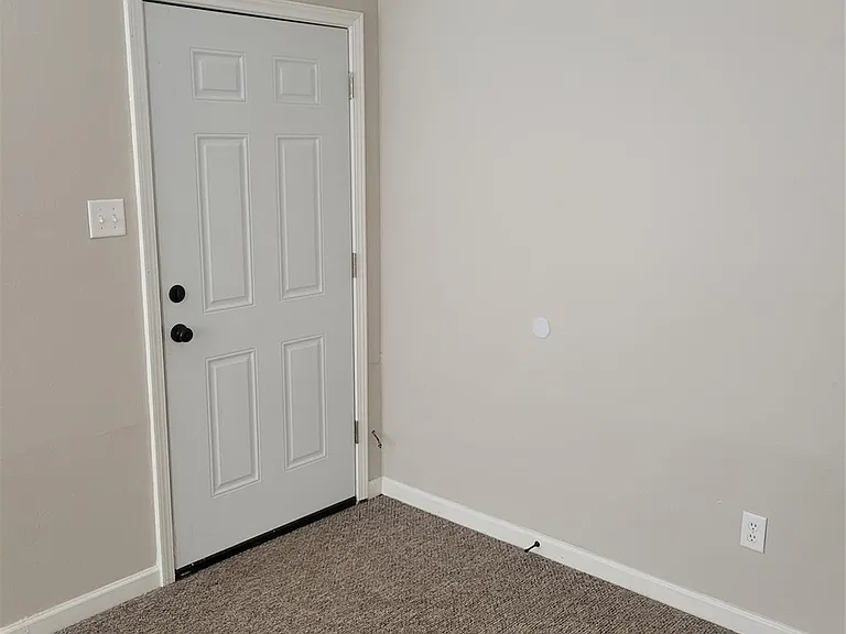 2922 Randolph Rd #4 — Photo 13