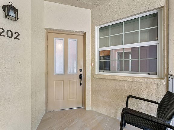 4th image of 210 Waterway Ct Unit 202