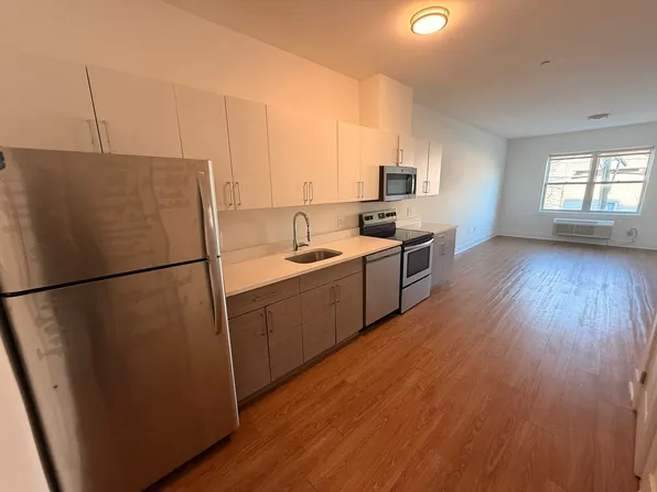 423 Bergen Ave #311E, Jersey City, NJ 07304
