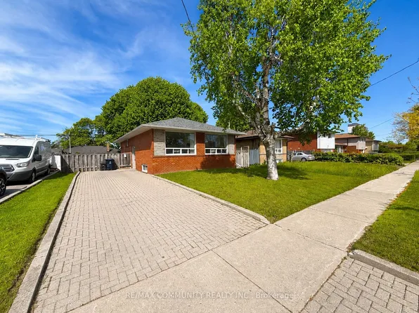 22 Cora Cres, Toronto, ON M1P 4M4