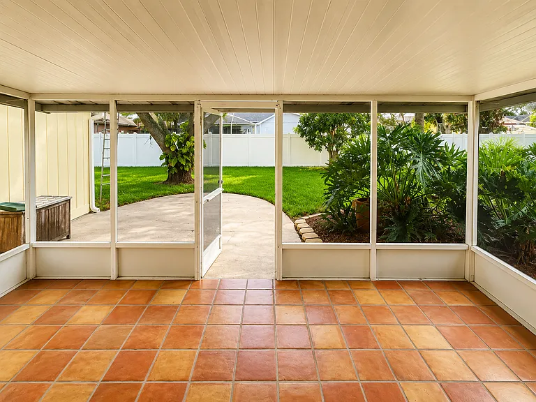 1549 SW Nervia Ave — Photo 11