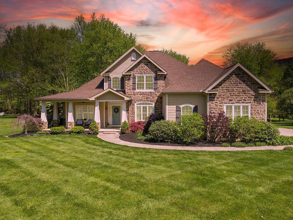 1st image of 150 Lexington Woods Dr