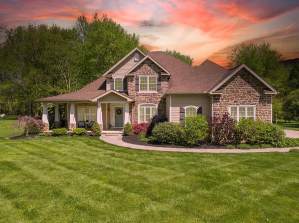 150 Lexington Woods Dr, Granville, OH 43023