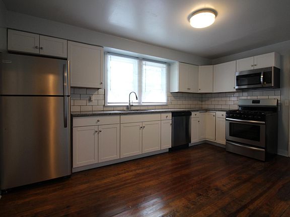 3rd image of 25 National Ave SW #2