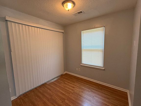 5th image of 168 Dorchester Manor Blvd #B