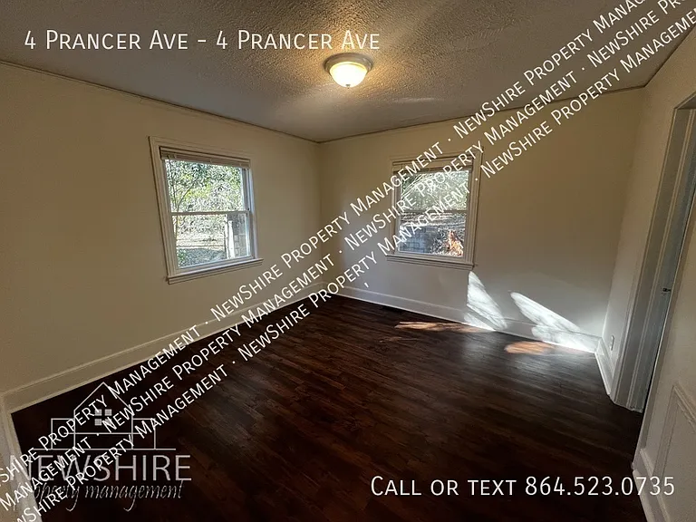 4 Prancer Ave #4 PRANCER AVE — Photo 3