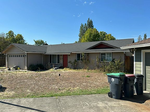2nd image of 133 Le Roy Cir
