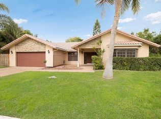 5913 Vista Linda Ln, Boca Raton, FL 33433
