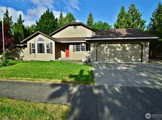 910 11th St SE, Puyallup, WA 98372
