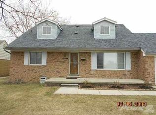 16477 Melba Jean St, Southgate, MI 48195