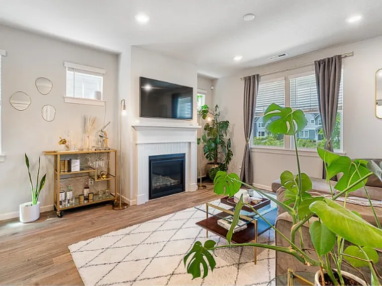 7635 SE Roaring Ln — Photo 3