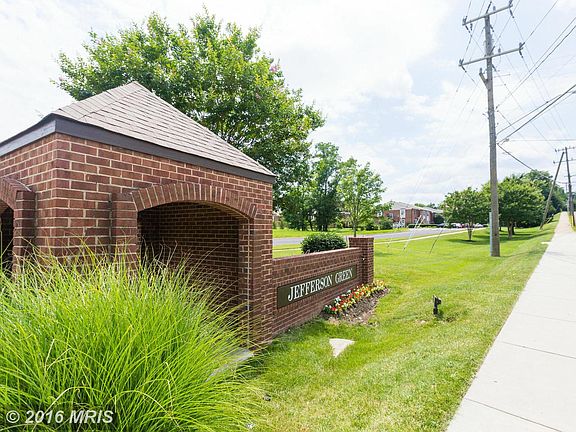 2nd image of 5611 Independence Cir