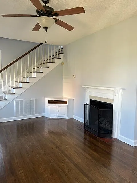 3 bed, 1620 sqft, $1,900 — Photo 3
