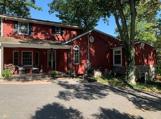 620 Bread And Cheese Hollow Rd, Northport, NY 11768
